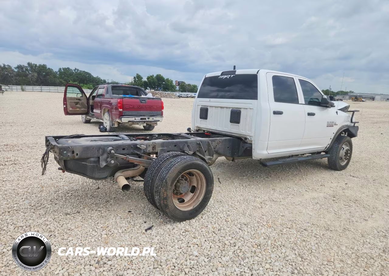 2018 Ram 5500 VIN:3C7WRNEL5JG298450 - 3