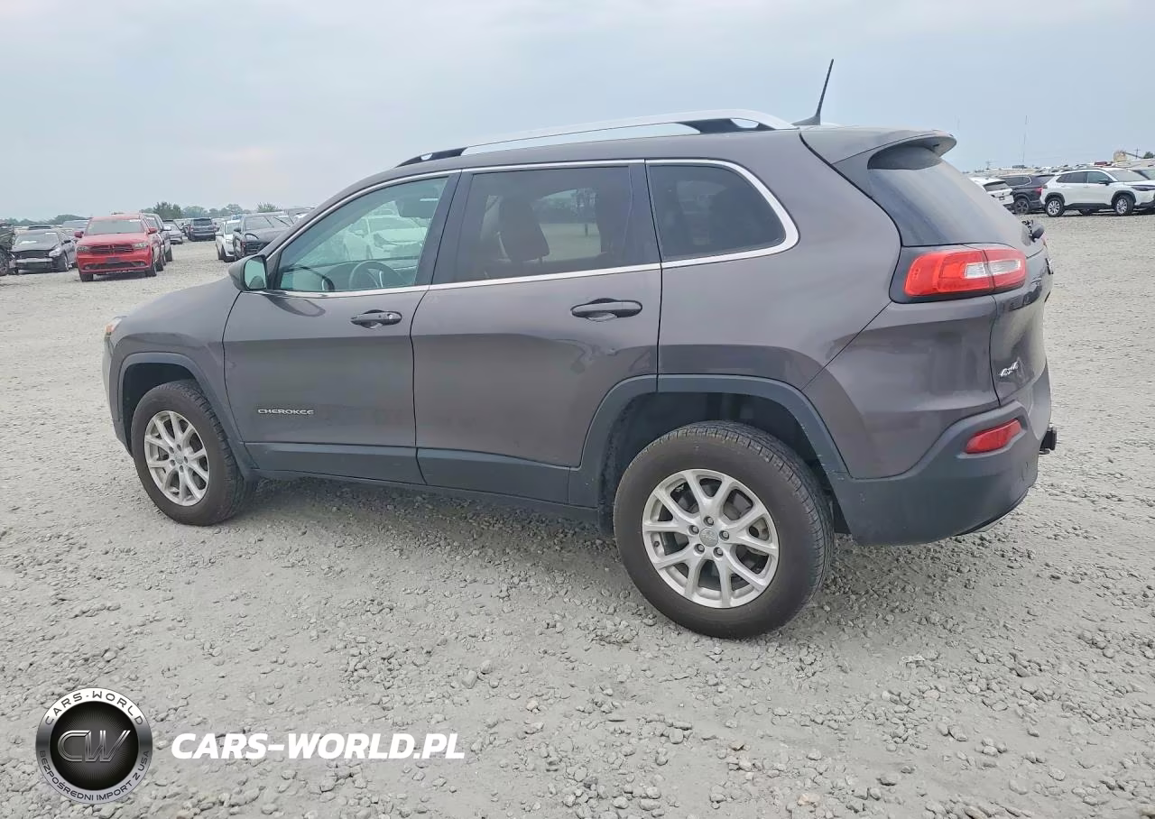2018 Jeep Cherokee Latitude Plus VIN:1C4PJMLX0JD577925 - 2