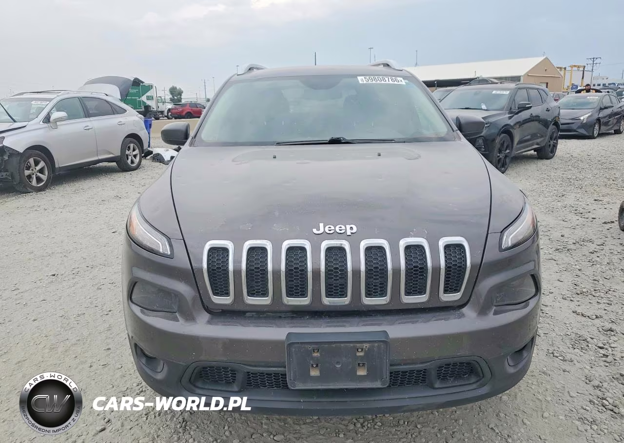 2018 Jeep Cherokee Latitude Plus VIN:1C4PJMLX0JD577925 - 5