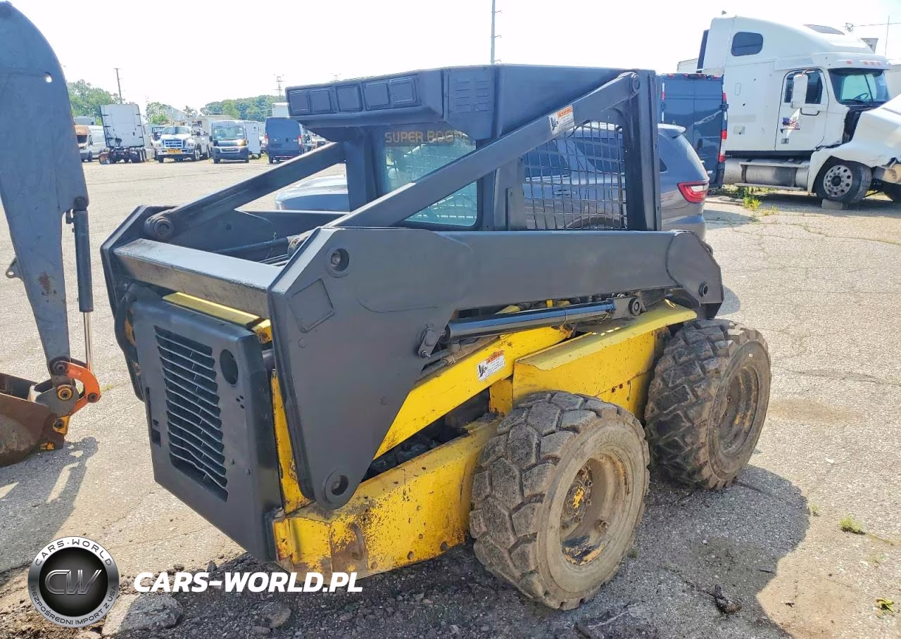 2009 Holland Skidsteer VIN:LMU015008 - 4