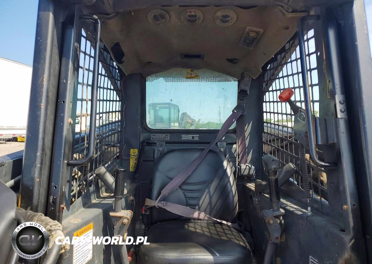 2009 Holland Skidsteer VIN:LMU015008 - 9