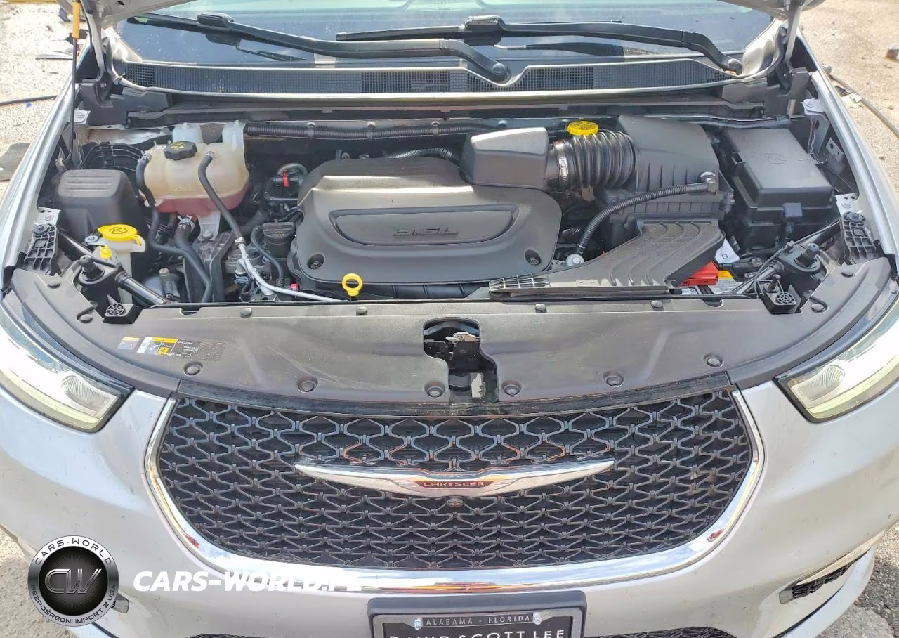2024 Chrysler Pacifica Touring L VIN:2C4RC1BG5RR167620 - 12