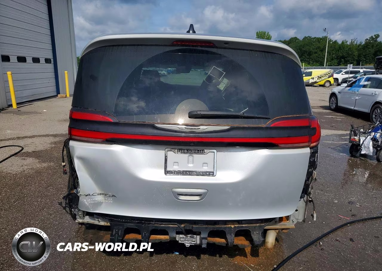 2024 Chrysler Pacifica Touring L VIN:2C4RC1BG5RR167620 - 6