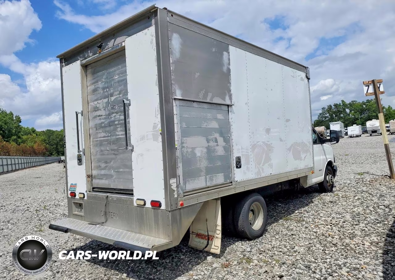 2016 Chevrolet Express Refrigerated Box Truck VIN:1GB6GUCG0G1149703 - 3