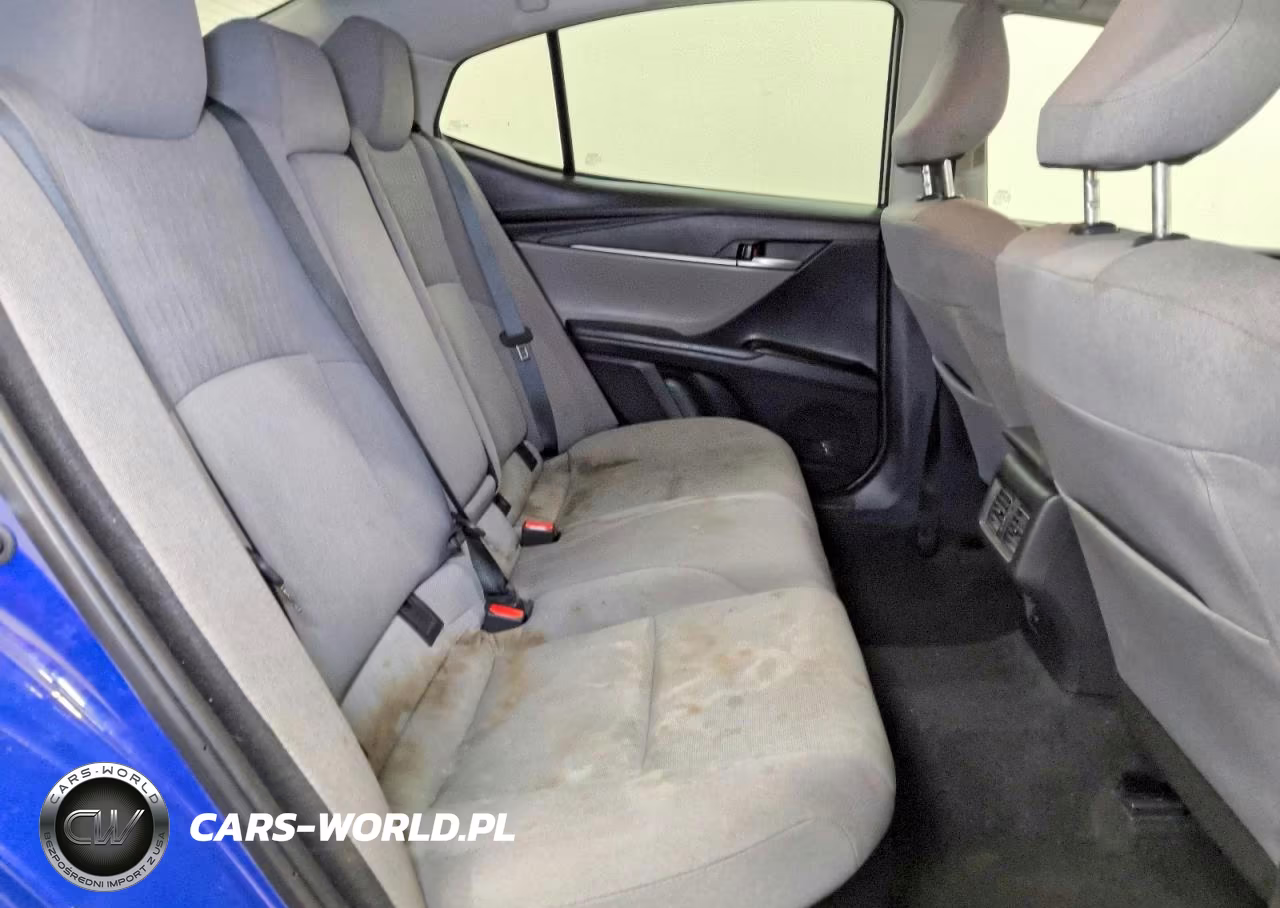 2025 Toyota Camry Le VIN:4T1DAACK1SU038586 - 10