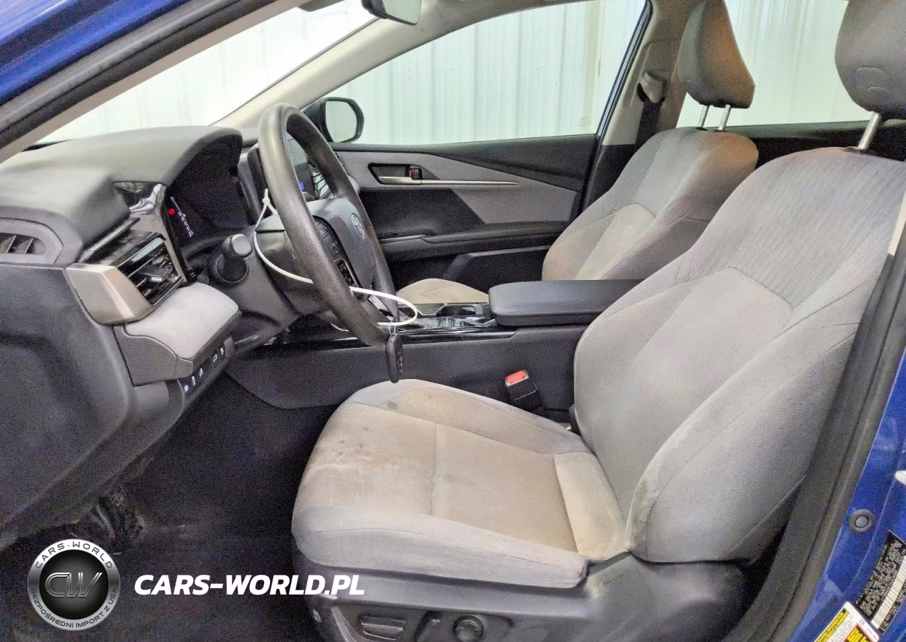 2025 Toyota Camry Le VIN:4T1DAACK1SU038586 - 7