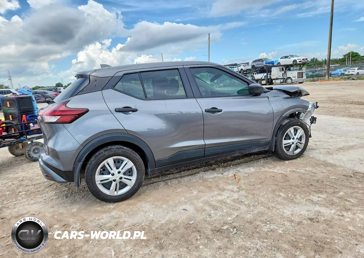 2025 Nissan Kicks Play S VIN:3N1CP5BV0SL482959 - 3