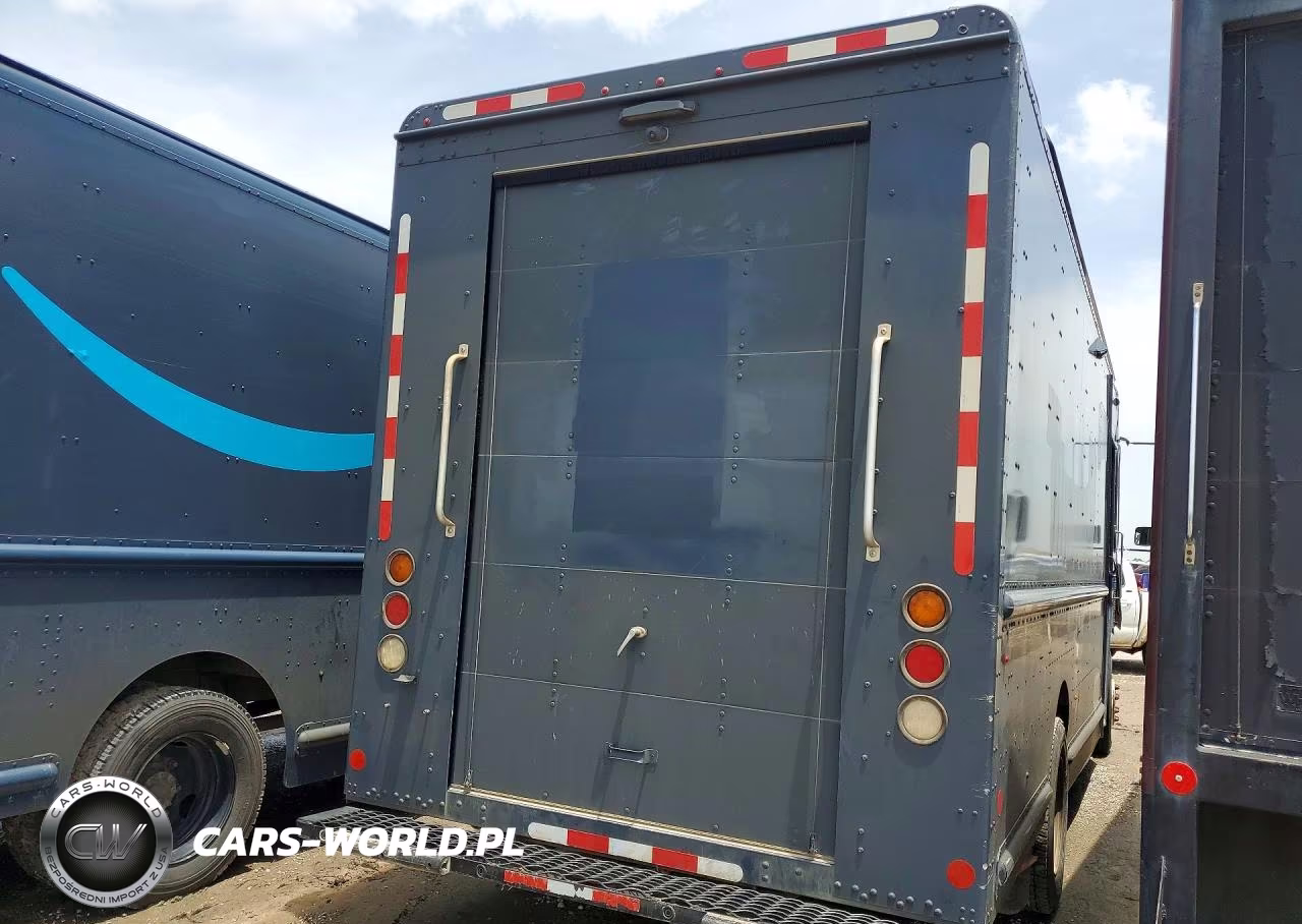 2020 Freightliner Mt45G Chassis Delivery Truck VIN:4UZAC2EAXLCMK0050 - 3