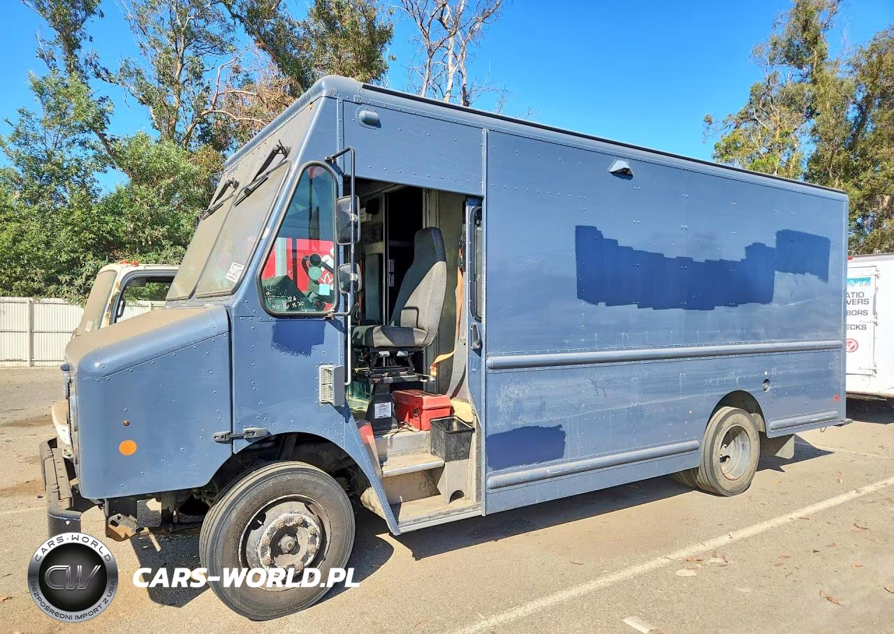2020 Freightliner Mt45G Chassis Delivery Truck