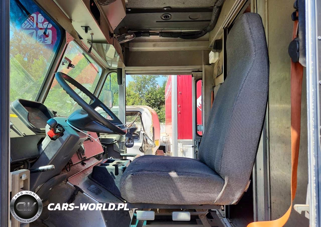 2020 Freightliner Mt45G Chassis Delivery Truck VIN:4UZAC2EA1LCMK0065 - 7