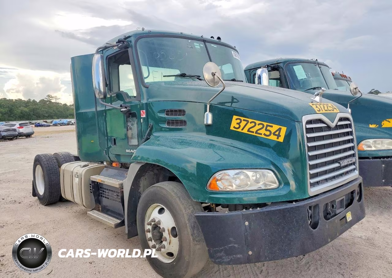 2018 Mack Cxu612 Semi Truck – zdjęcie 1 z 10
