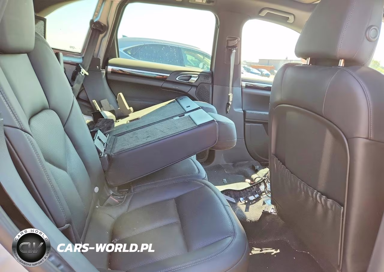 2016 Porsche Cayenne VIN:WP1AA2A27GLA10898 - 10