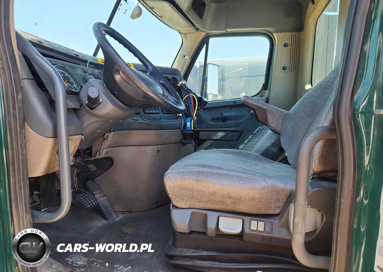 2018 Freightliner Cascadia 113 Semi Truck VIN:3AKBGADV2JSJL4361 - 7