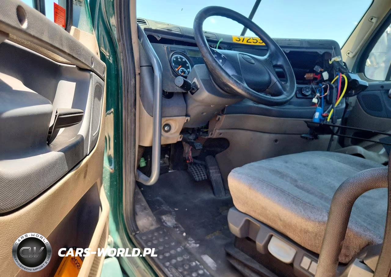2018 Freightliner Cascadia 113 Semi Truck VIN:3AKBGADV2JSJL4361 - 8