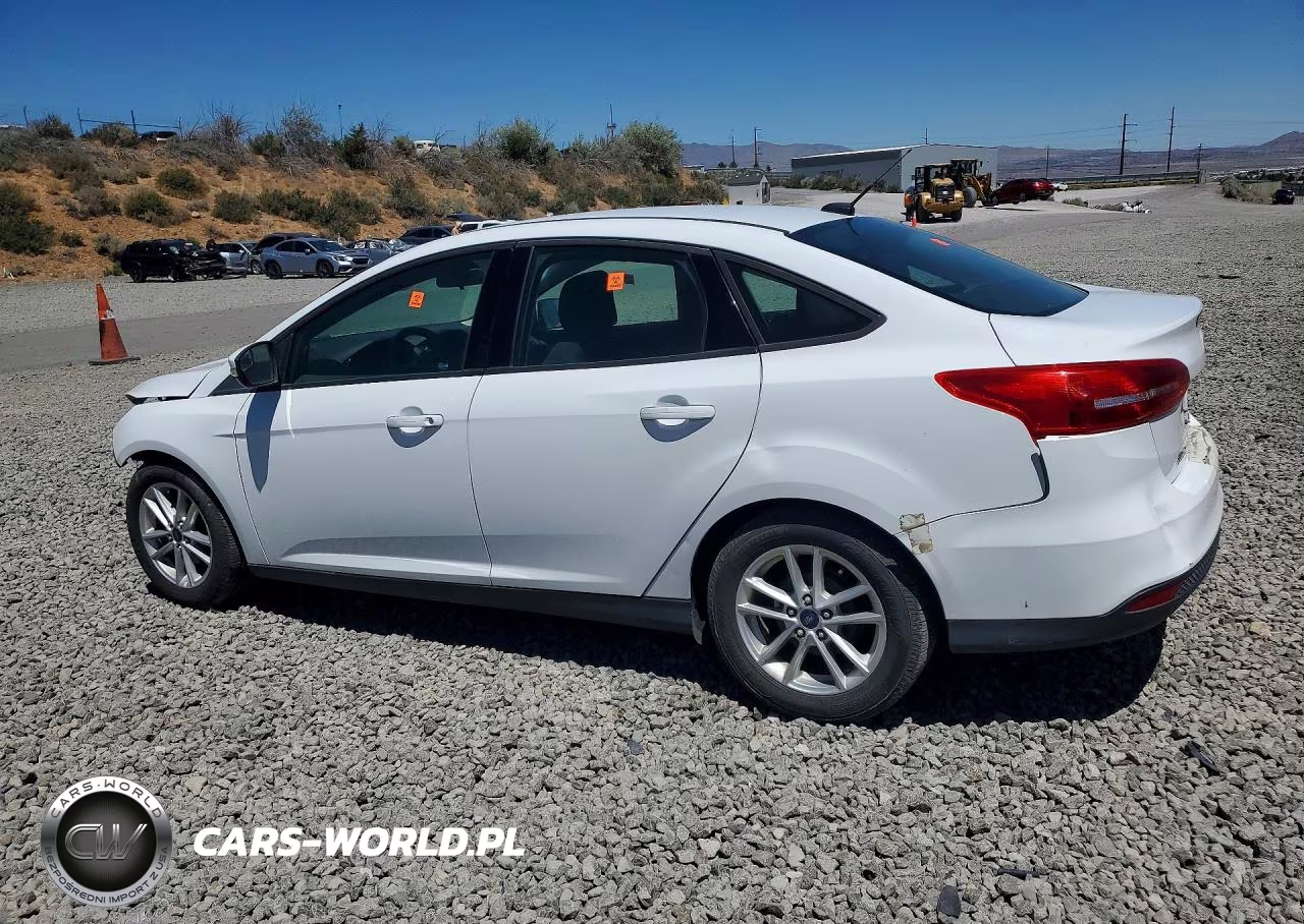 2016 Ford Focus Se VIN:1FADP3F26GL302043 - 2