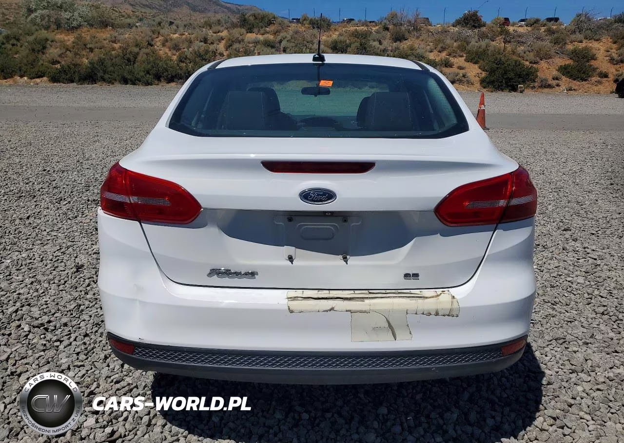2016 Ford Focus Se VIN:1FADP3F26GL302043 - 6