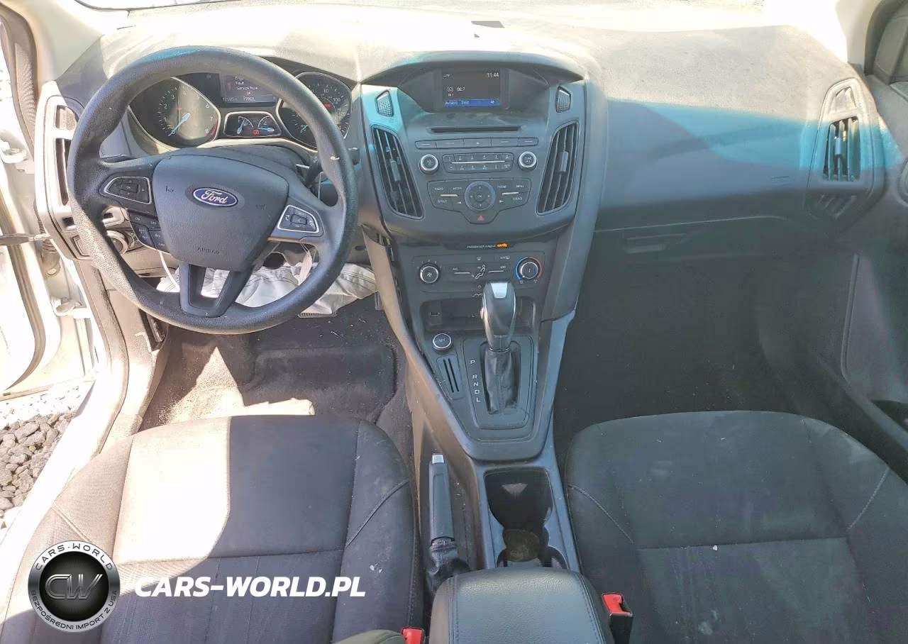 2016 Ford Focus Se VIN:1FADP3F26GL302043 - 8