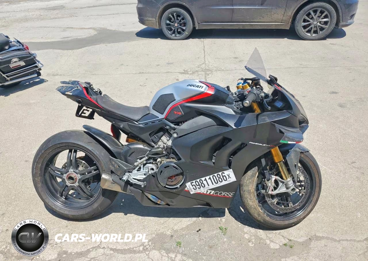 2021 Ducati Panigale V4 – zdjęcie 1 z 9