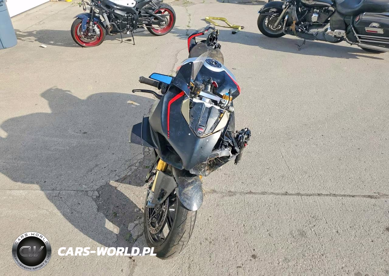 2021 Ducati Panigale V4 VIN:ZDMDAGNW4MB002112 - 2