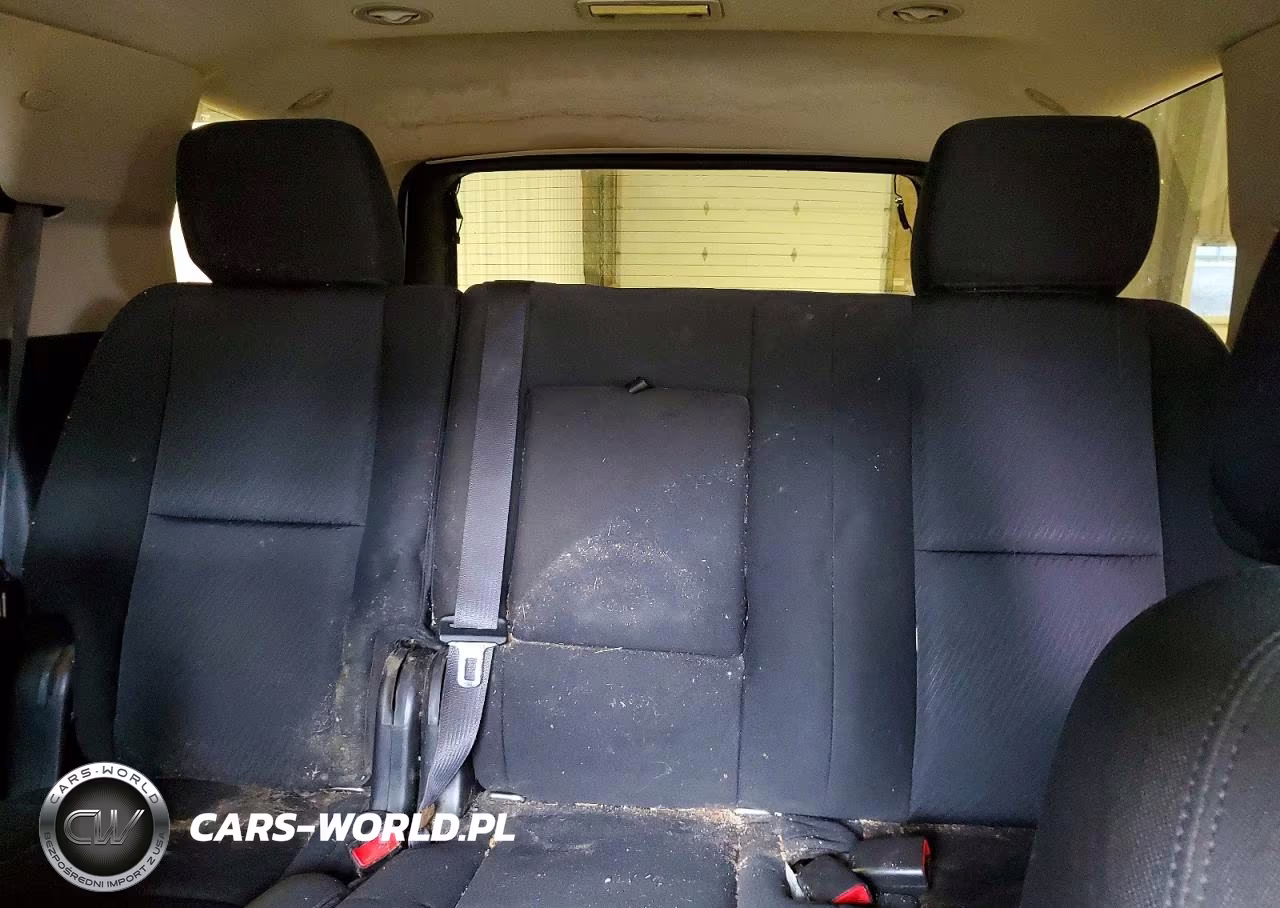2010 Chevrolet Tahoe K1500 Ls VIN:1GNUKAE01AR271132 - 10