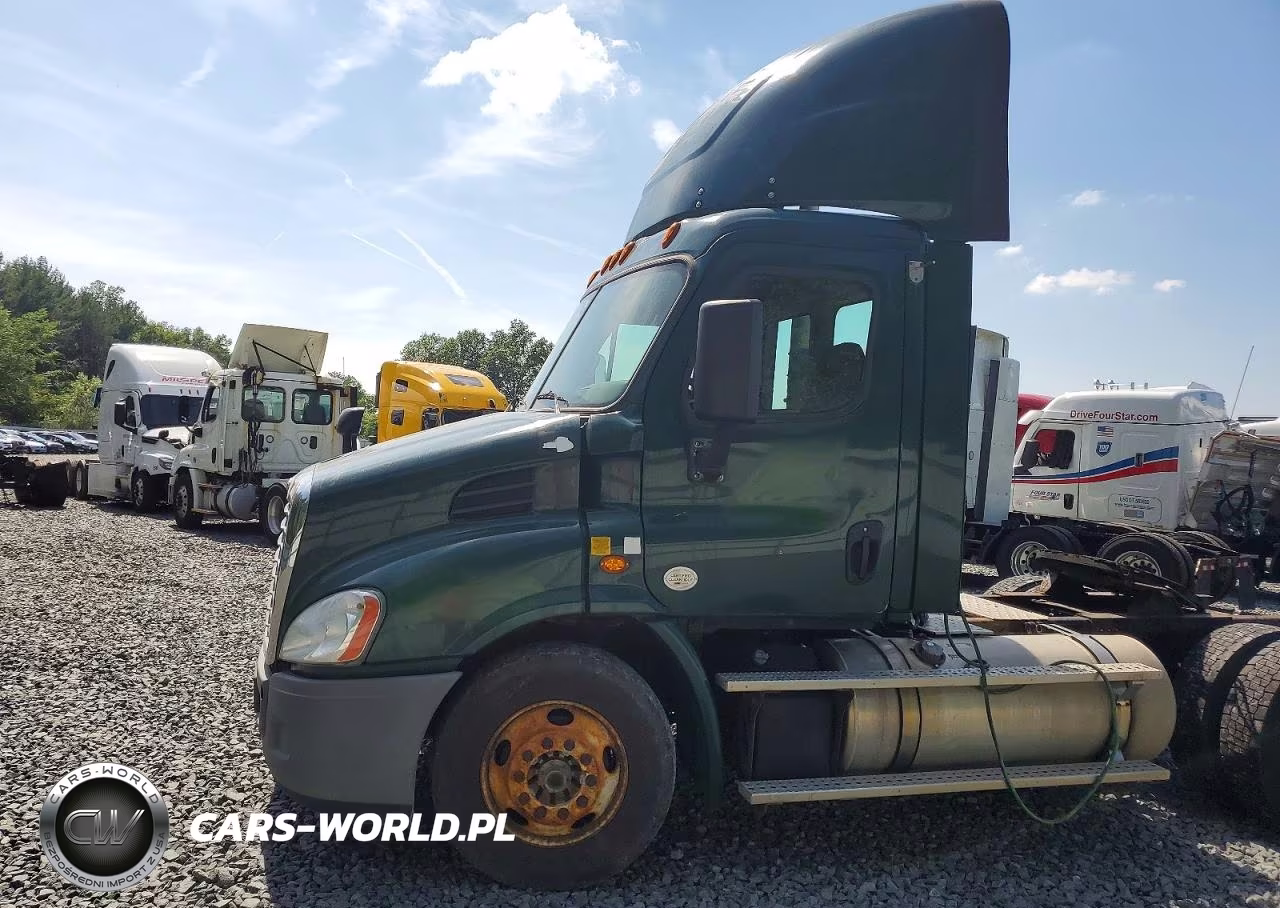 2016 Freightliner Cascadia 113 Semi Truck VIN:3AKBGADV9GDHE0168 - 13
