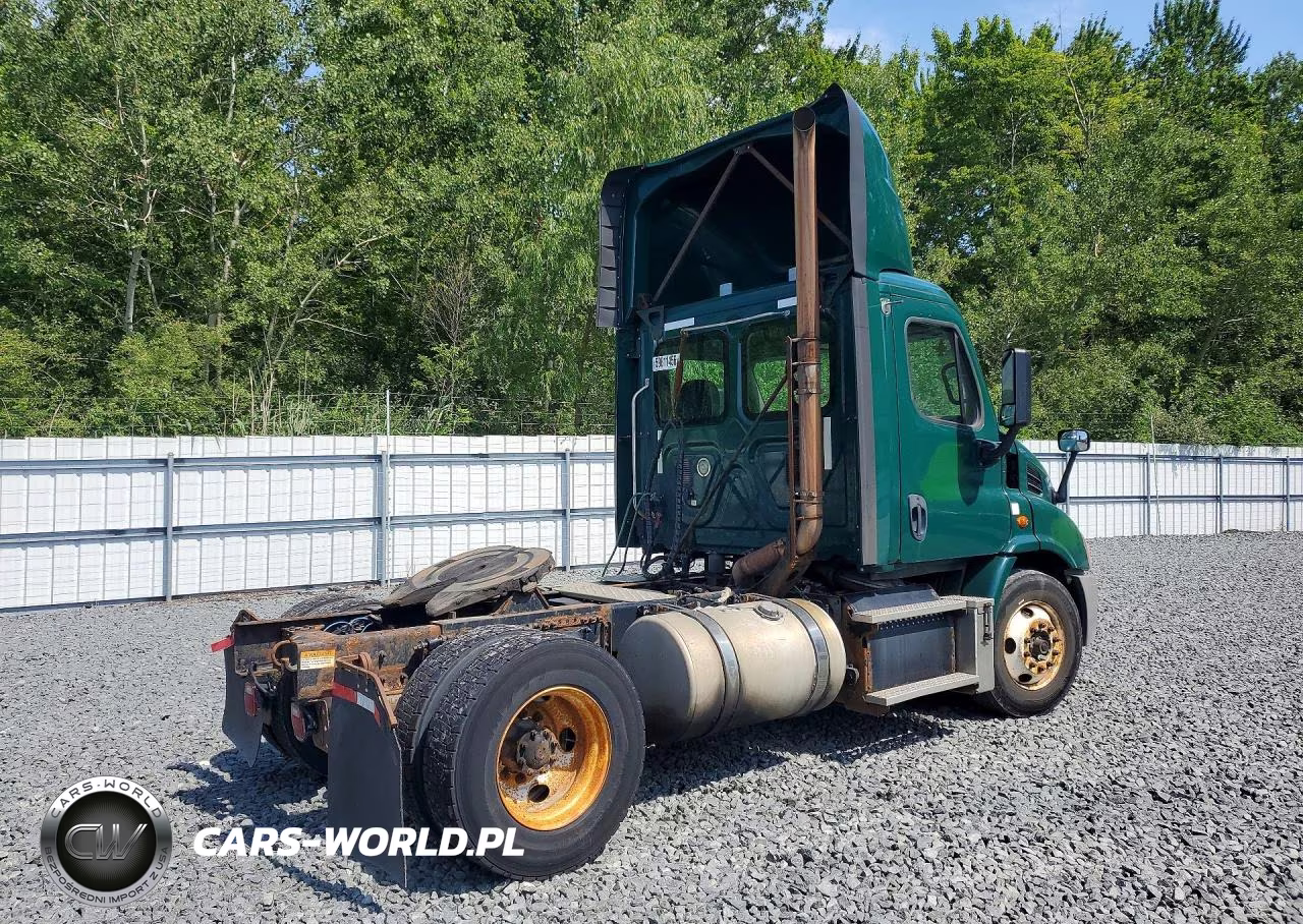 2016 Freightliner Cascadia 113 Semi Truck VIN:3AKBGADV9GDHE0168 - 3