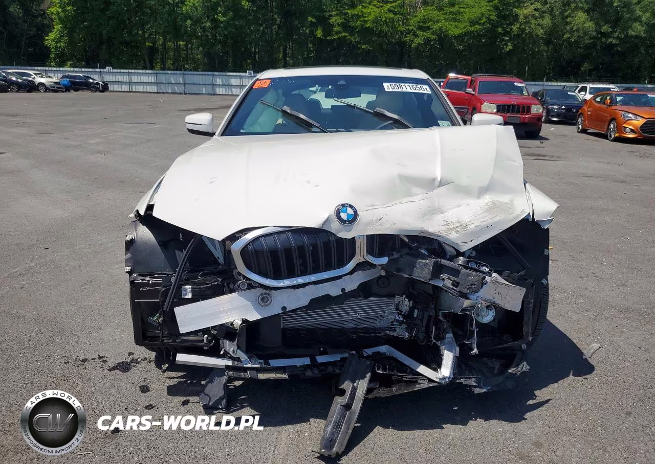 2025 BMW 330Xi VIN:3MW89CW04S8F55511 - 5