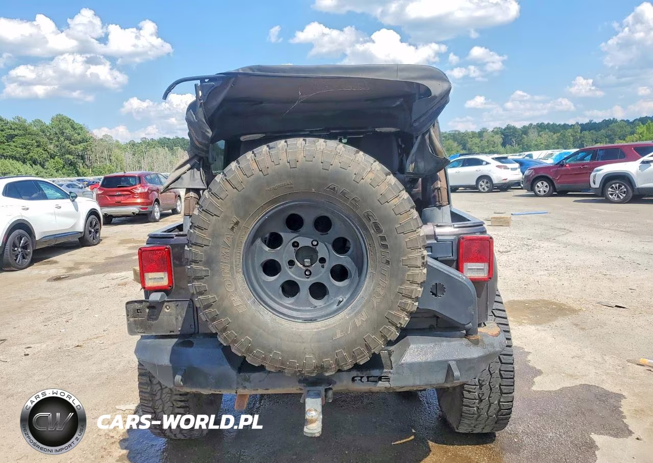 2013 Jeep Wrangler Unlimited Sport VIN:1C4BJWDG8DL654829 - 6