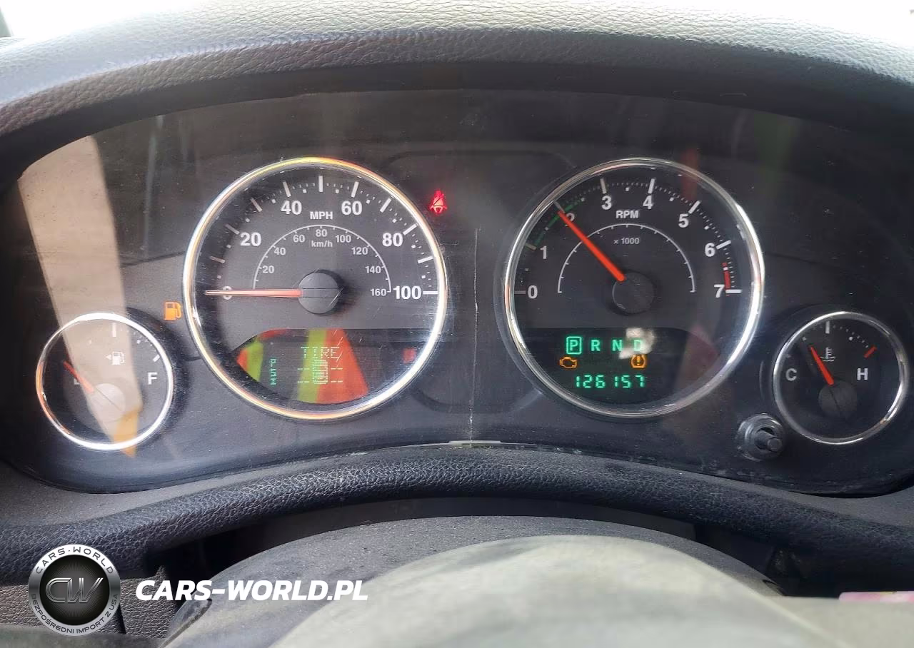 2013 Jeep Wrangler Unlimited Sport VIN:1C4BJWDG8DL654829 - 9