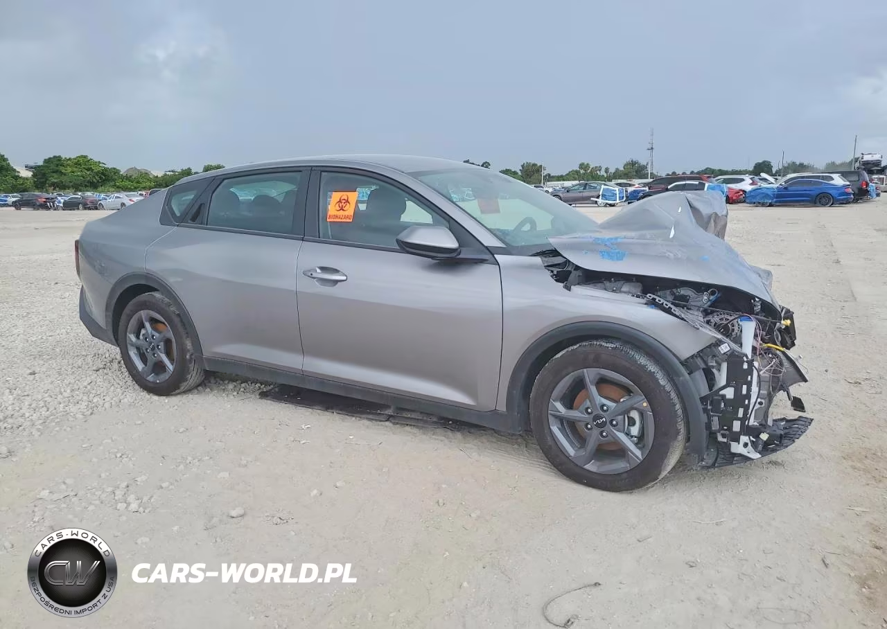 2025 Kia K4 Lx VIN:3KPFT4DE5SE186353 - 4