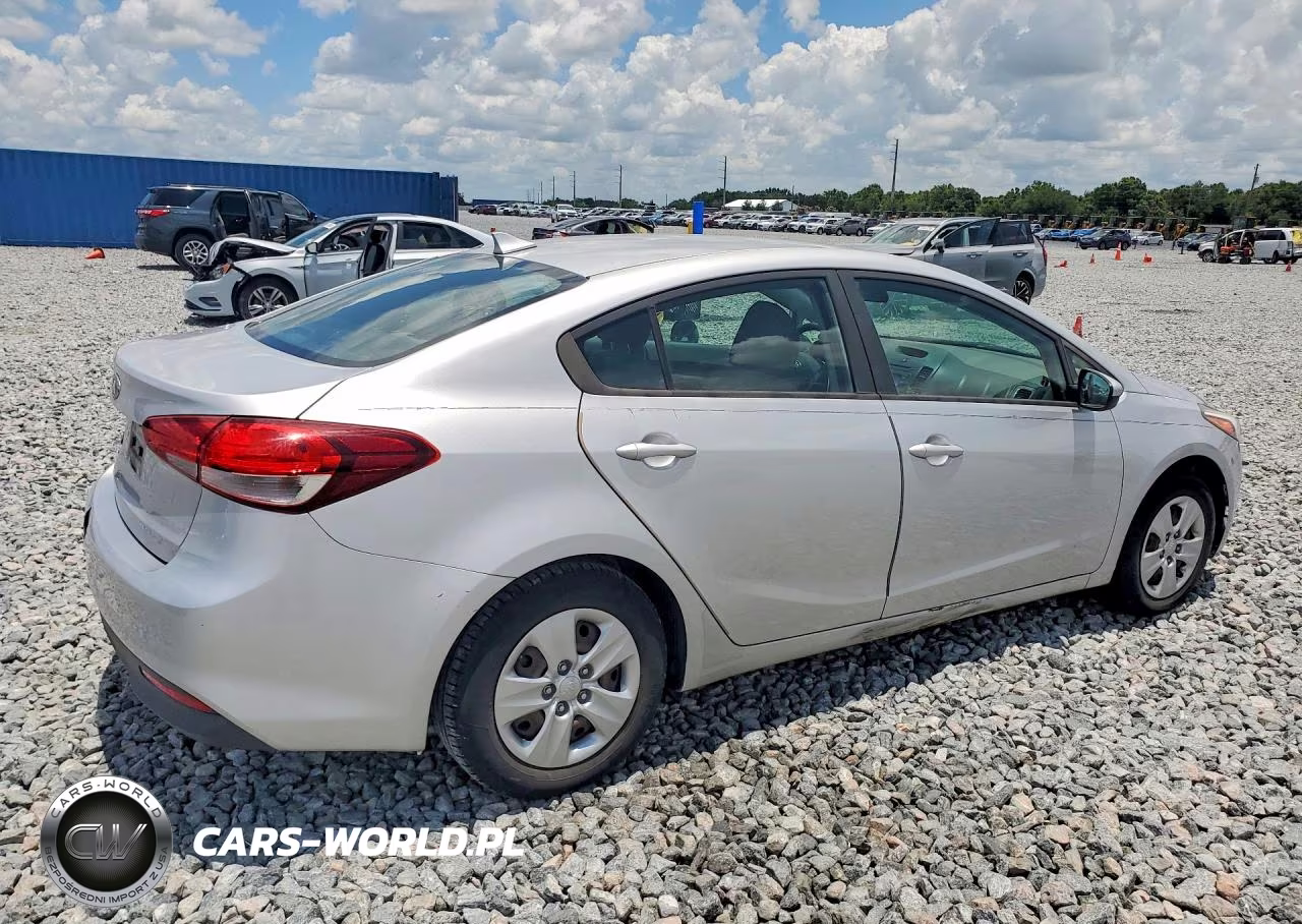 2018 Kia Forte Lx VIN:3KPFK4A76JE269409 - 3