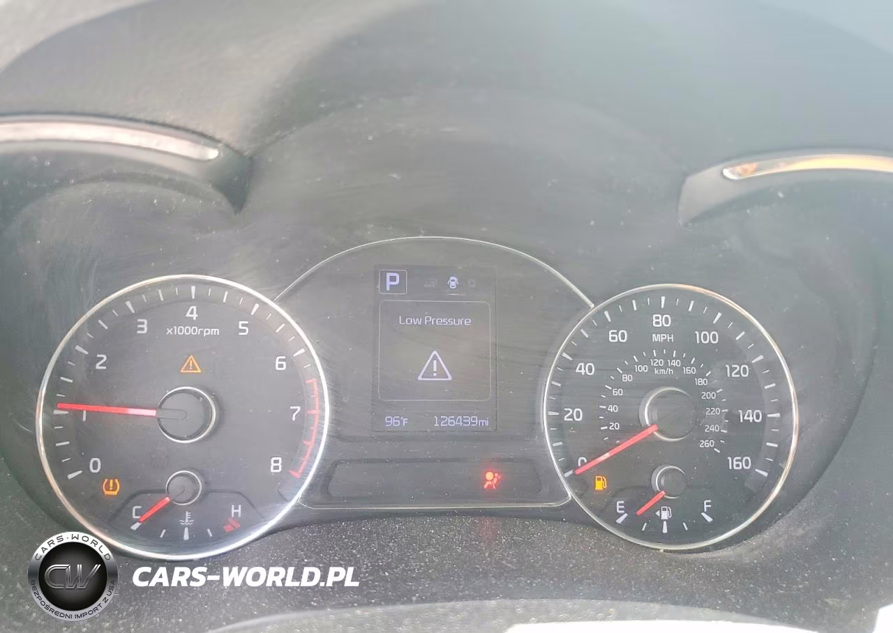 2018 Kia Forte Lx VIN:3KPFK4A76JE269409 - 9