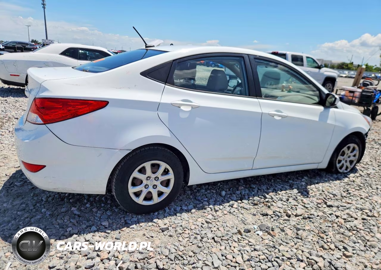 2014 Hyundai Accent Gls VIN:KMHCT4AE4EU757095 - 3