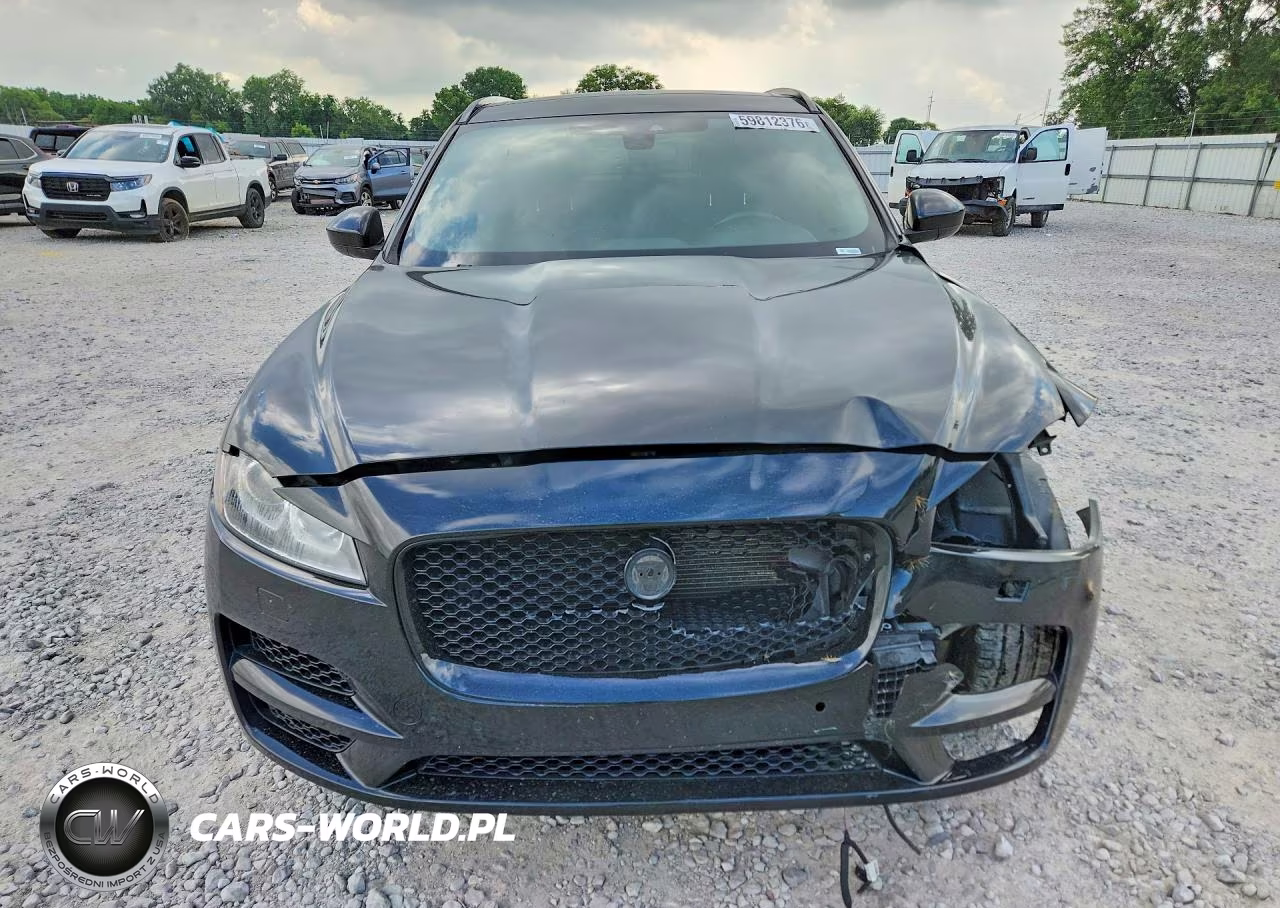 2018 Jaguar F-Pace Premium VIN:SADCJ2FX7JA257232 - 5