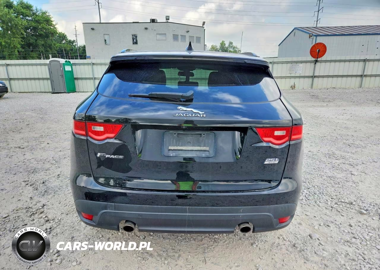 2018 Jaguar F-Pace Premium VIN:SADCJ2FX7JA257232 - 6