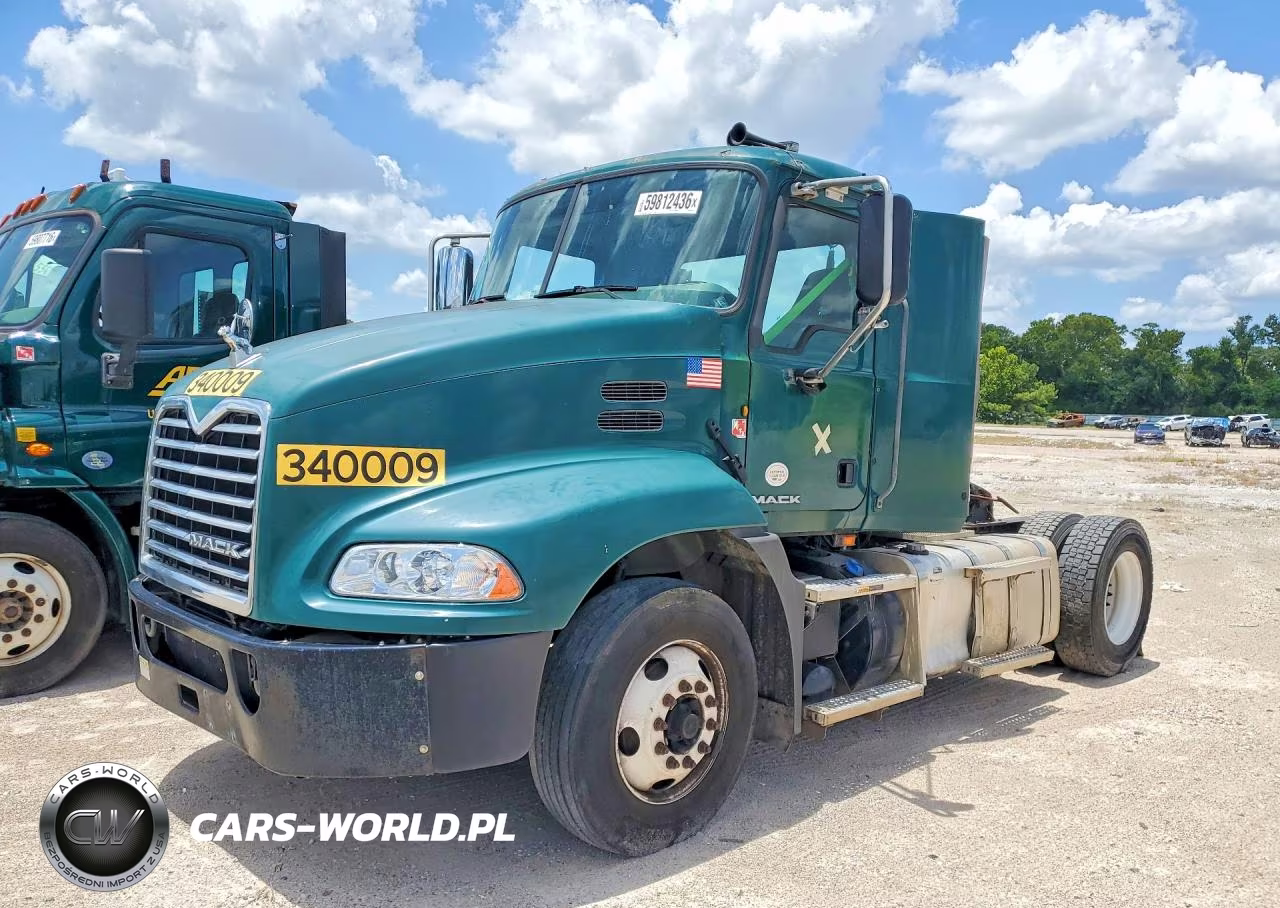2015 Mack Cxu612 Semi Truck – zdjęcie 1 z 13