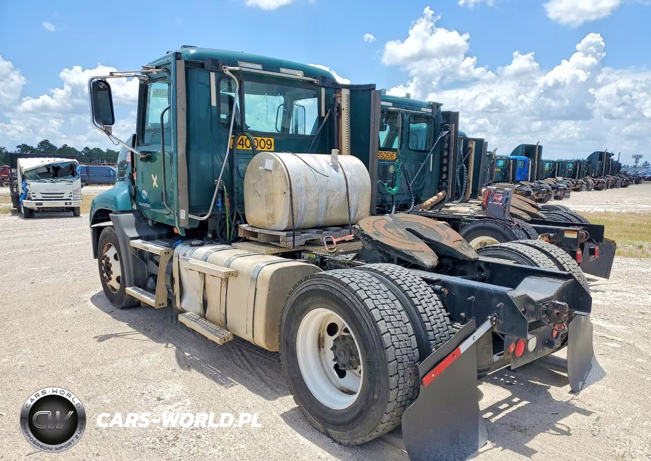 2015 Mack Cxu612 Semi Truck VIN:1M1AW01X2FM006933 - 2