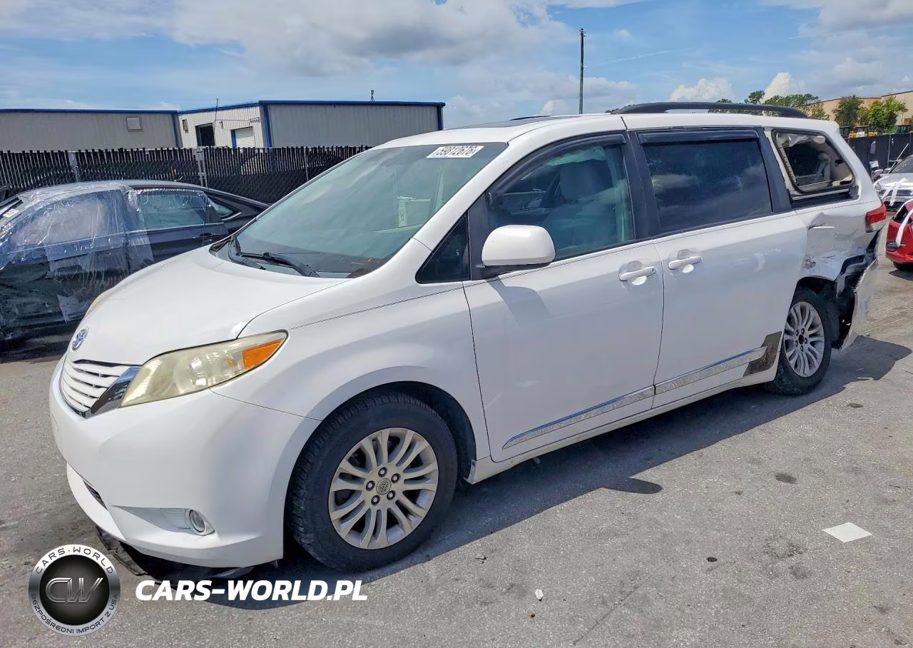 2012 Toyota Sienna Xle 8-Passenger