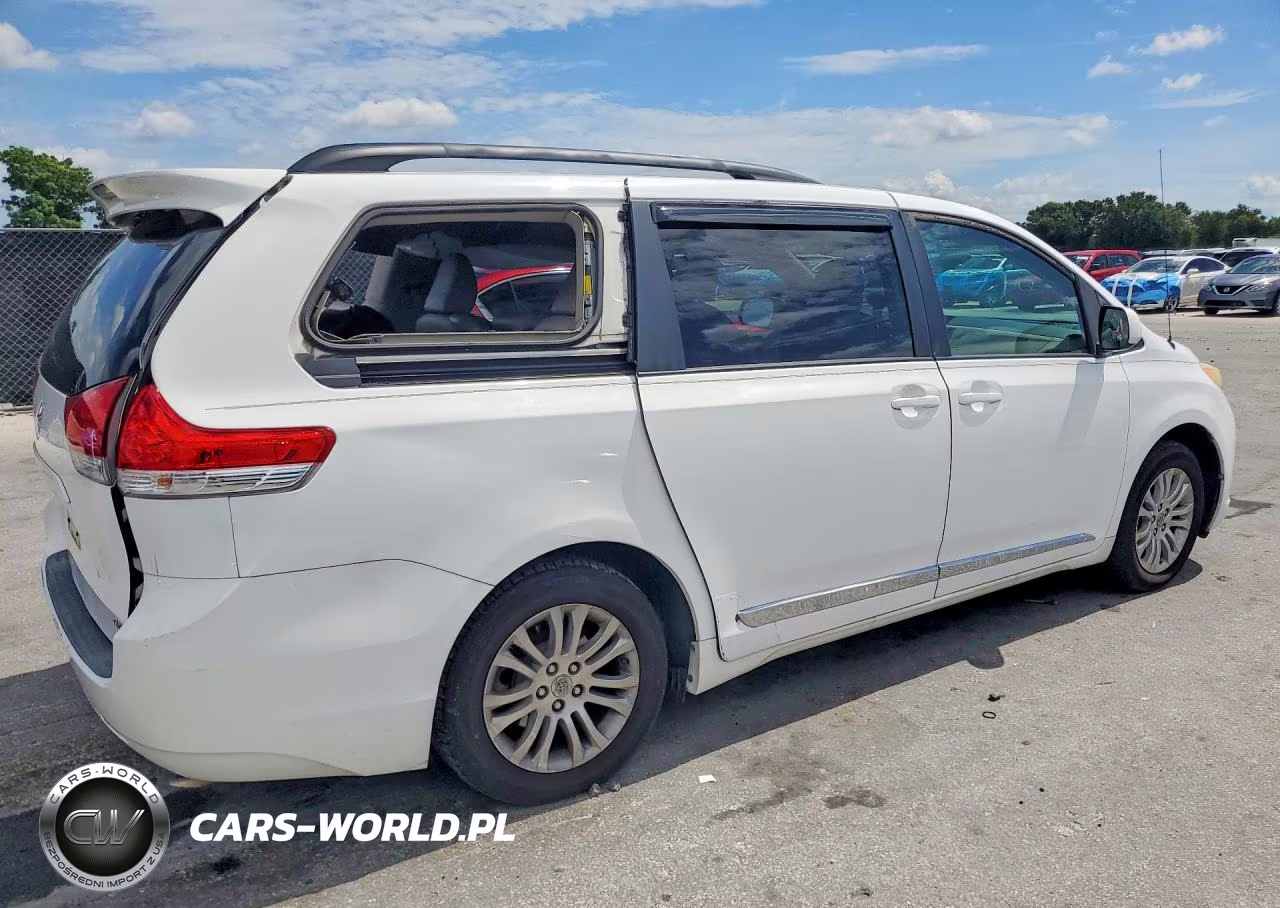 2012 Toyota Sienna Xle 8-Passenger VIN:5TDYK3DC5CS206533 - 3