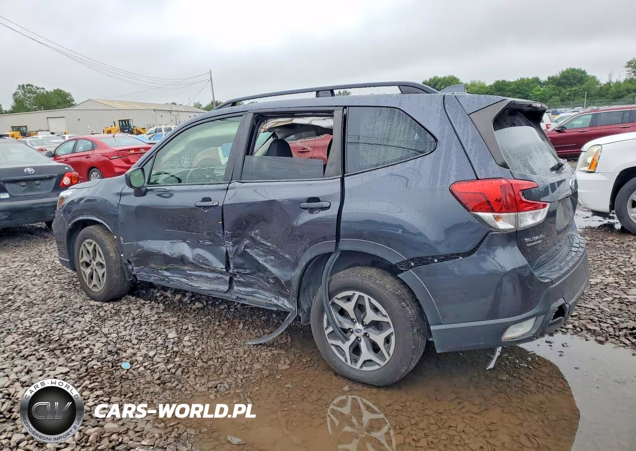 2019 Subaru Forester Premium VIN:JF2SKAGC4KH567892 - 2