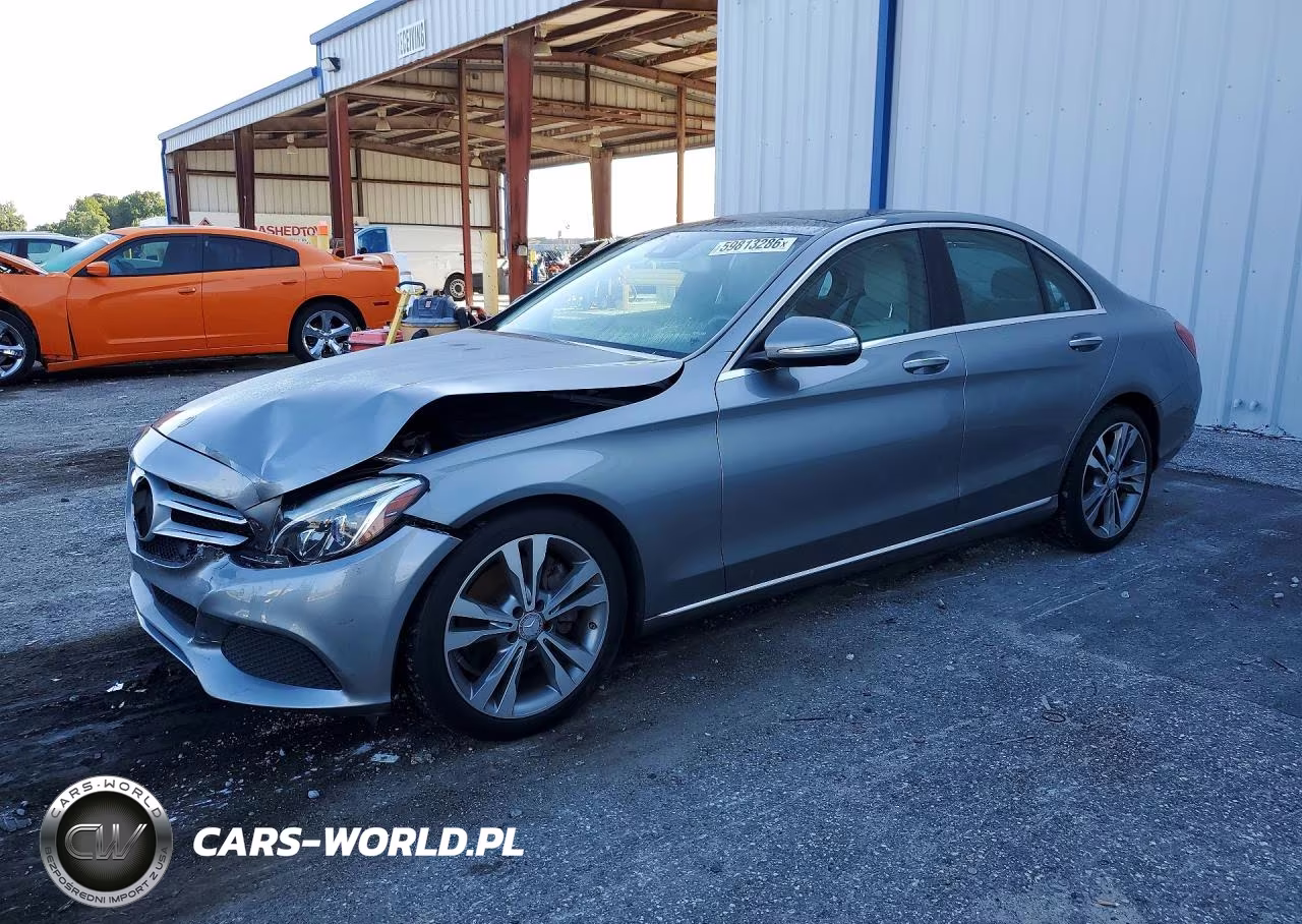 2015 Mercedes-Benz C 300 VIN:55SWF4JB2FU070401 - 1