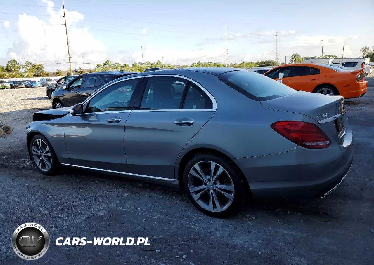 2015 Mercedes-Benz C 300 VIN:55SWF4JB2FU070401 - 2