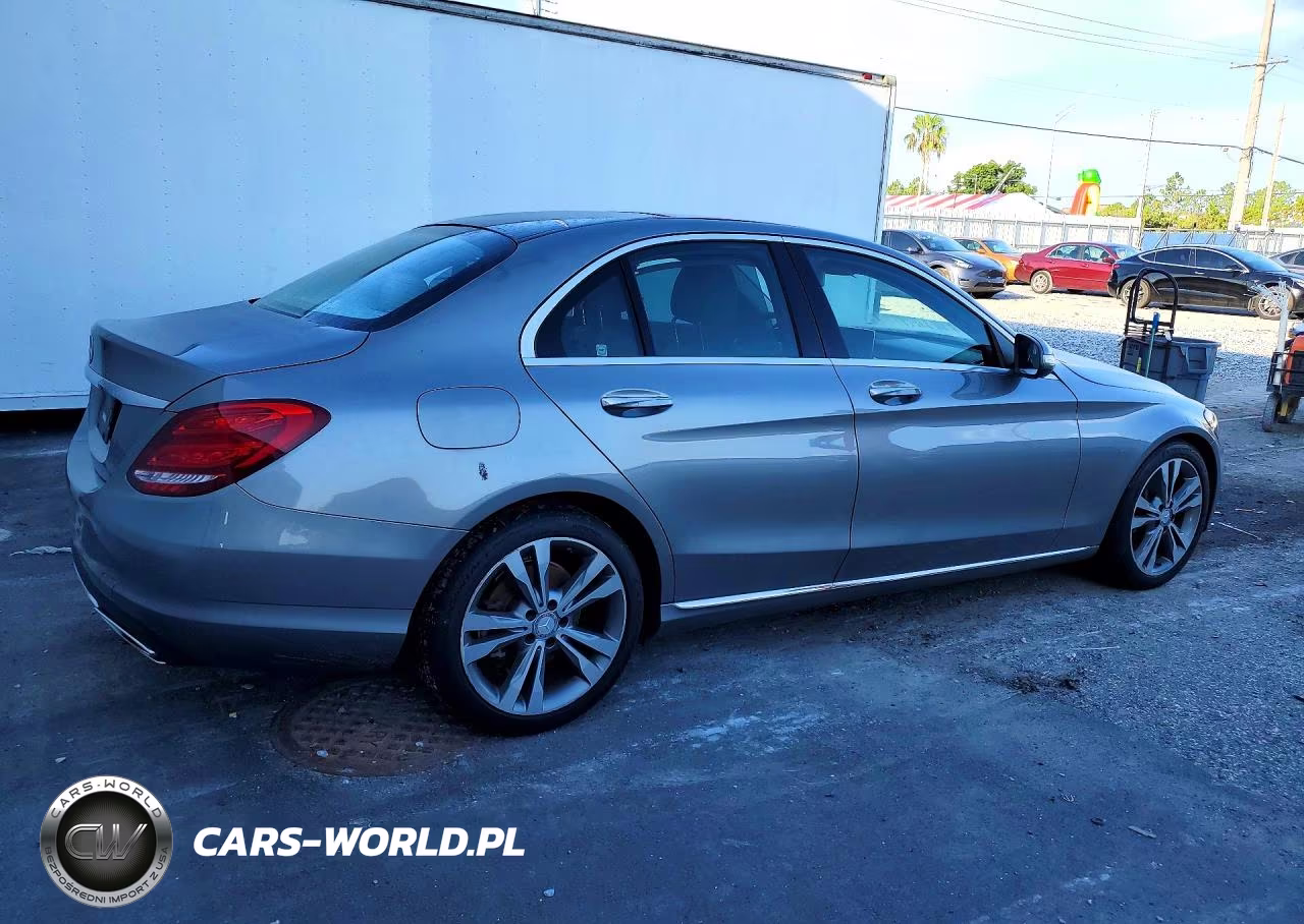 2015 Mercedes-Benz C 300 VIN:55SWF4JB2FU070401 - 3