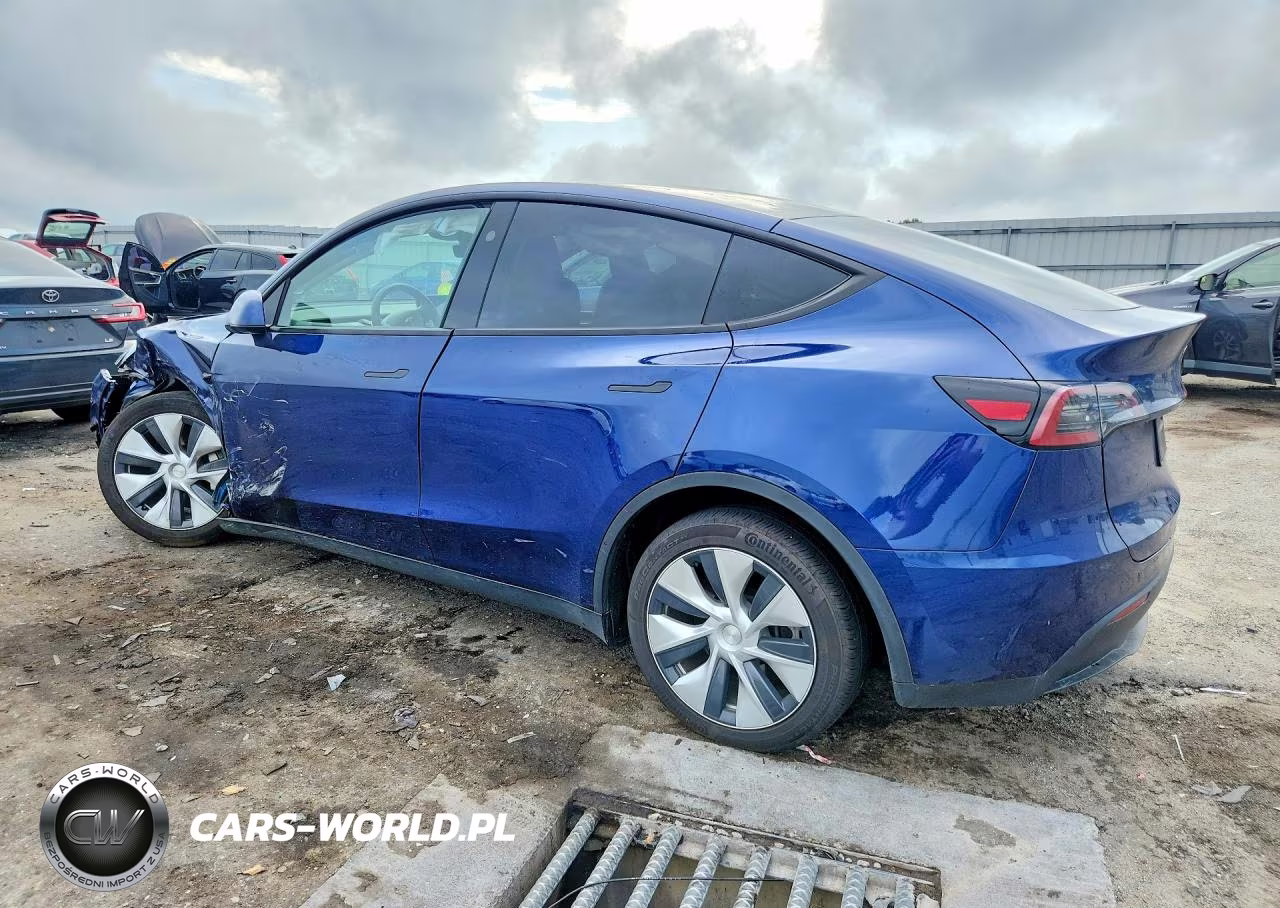 2023 Tesla Model Y VIN:7SAYGAEE4PF879140 - 2