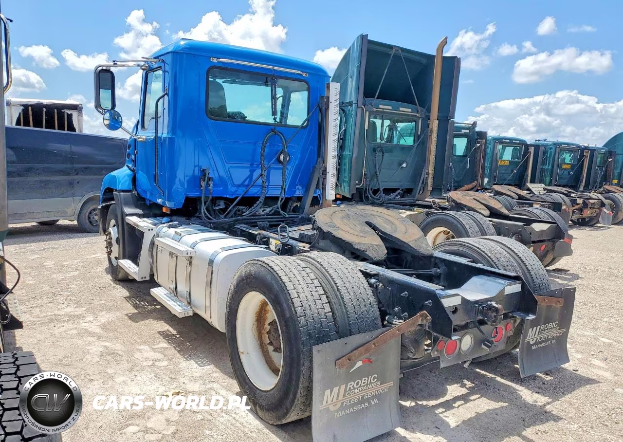2015 Mack Cxu612 Semi Truck VIN:1M1AW01X3FM007086 - 2