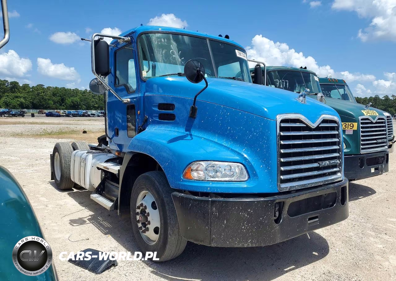 2015 Mack Cxu612 Semi Truck VIN:1M1AW01X3FM007086 - 4