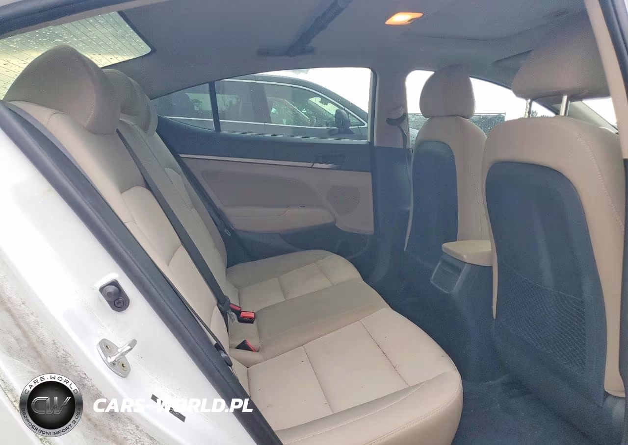 2018 Hyundai Elantra Value Edition VIN:5NPD84LF6JH275121 - 10