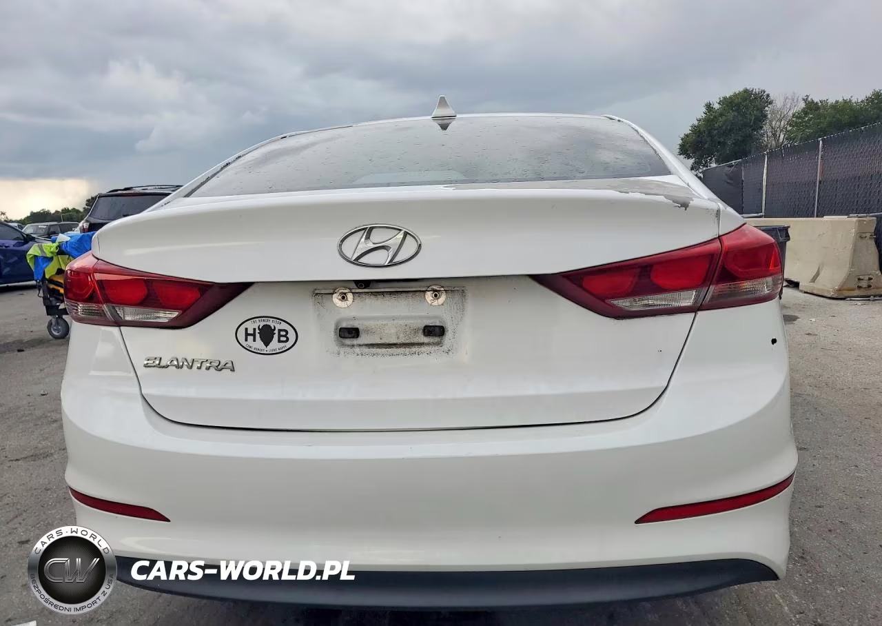 2018 Hyundai Elantra Value Edition VIN:5NPD84LF6JH275121 - 6