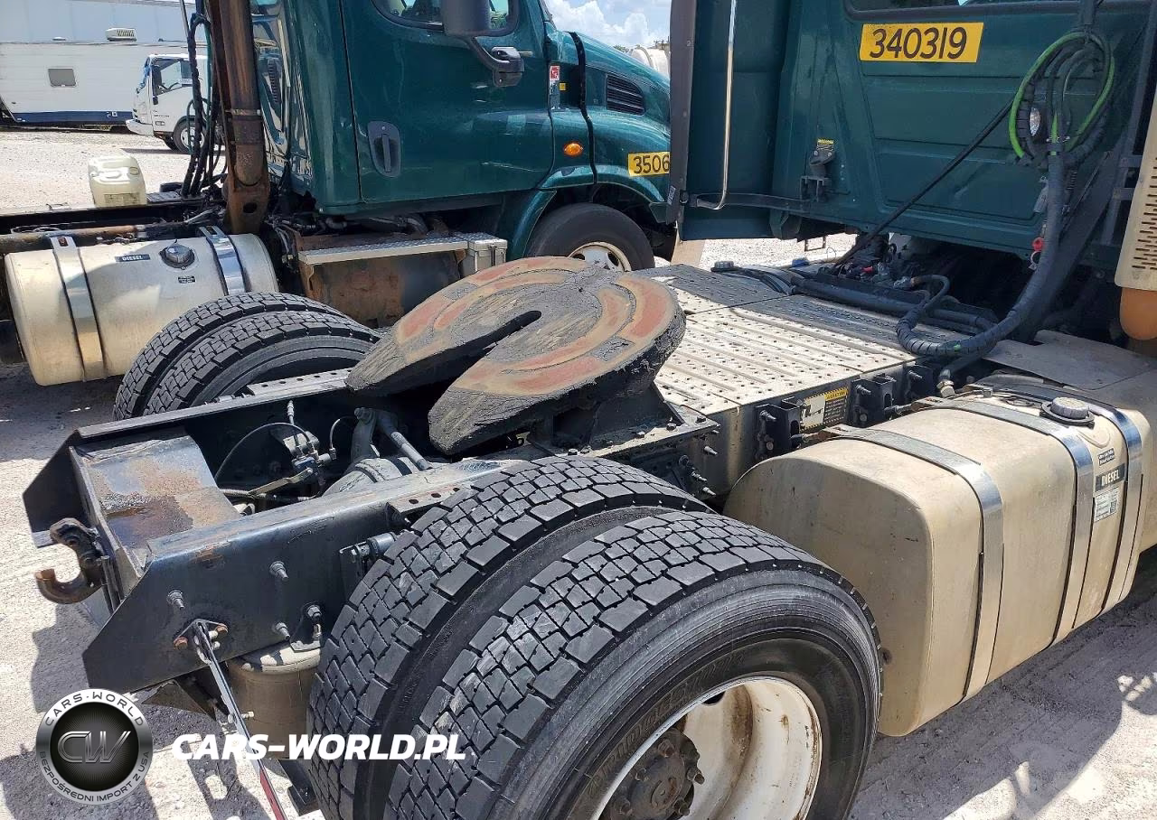 2015 Mack Cxu612 Semi Truck VIN:1M1AW01X6FM007177 - 13
