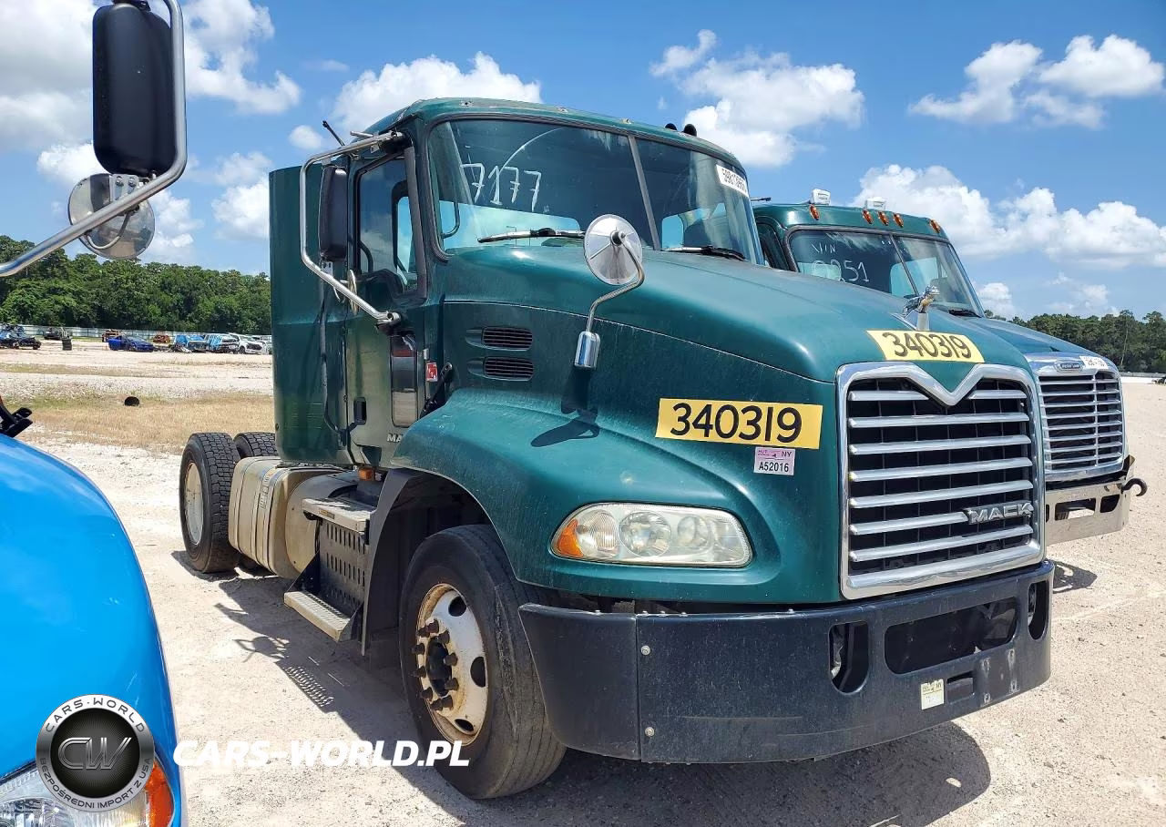 2015 Mack Cxu612 Semi Truck VIN:1M1AW01X6FM007177 - 4
